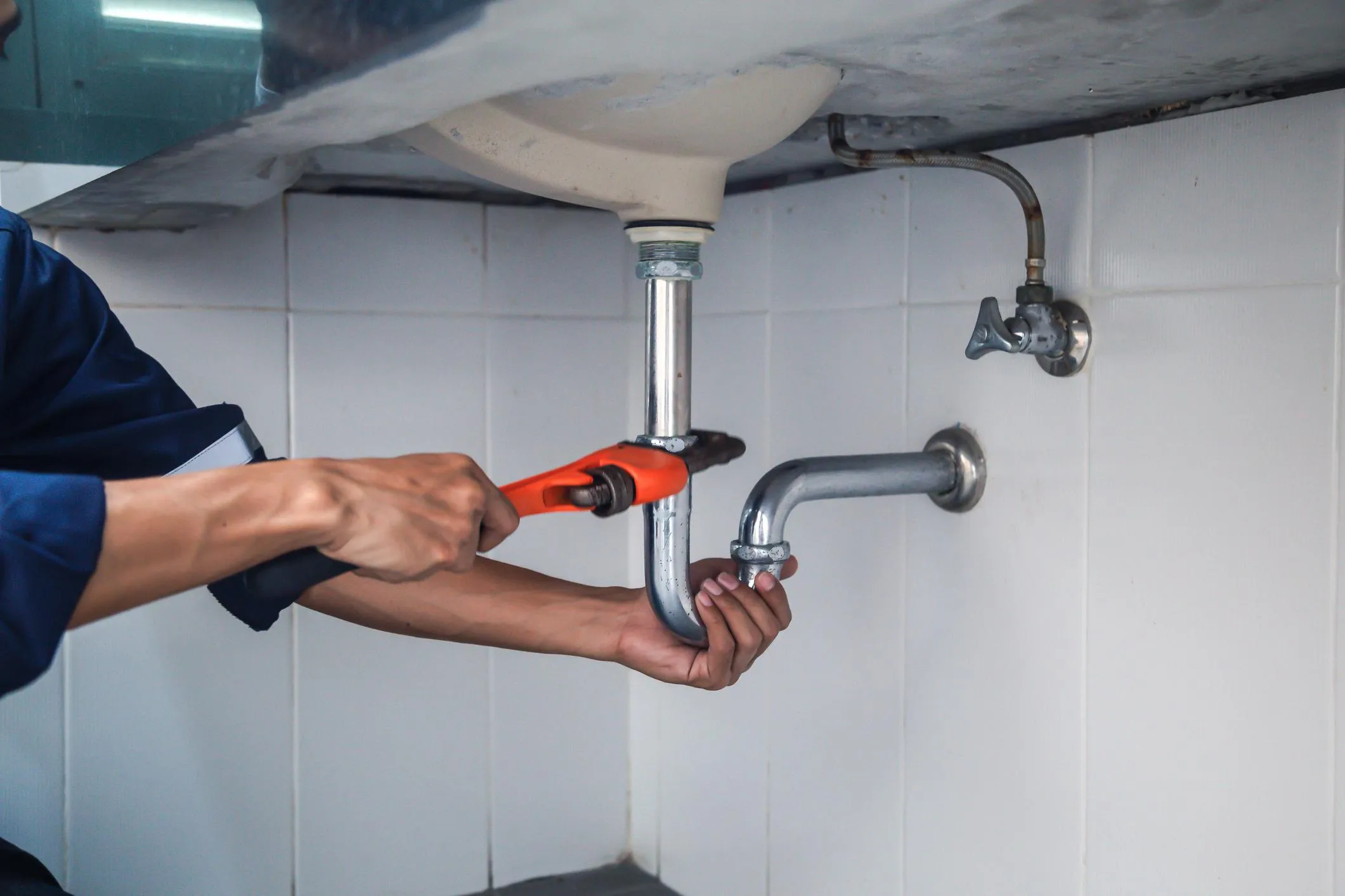 Cheap vs Professional Plumbers in Perth: Pros & Cons