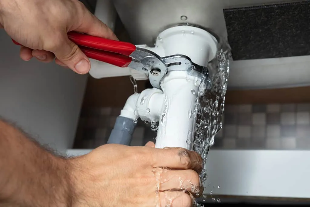 Emergency Plumber in Mandurah: What to Do Before Help Arrives